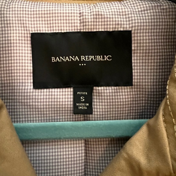Banana Republic Classic Camel Trench Coat - Picture 4 of 5